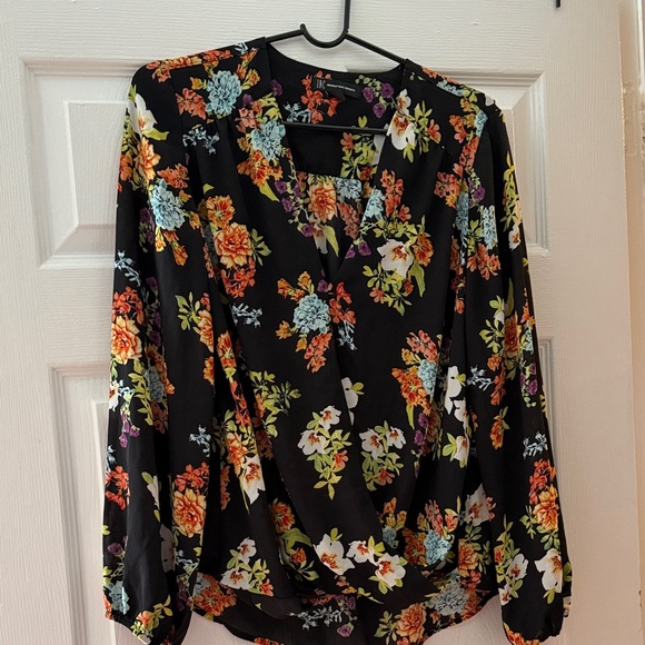 INC International Concepts Black Floral Blouse - Picture 1 of 2